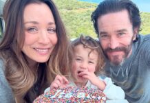 Kaley Cuoco’s Daughter Matilda & Newborn Philomena Cuddle in New Photo