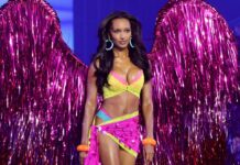 Jasmine Tookes Reacts to Heavy Wings at Victoria's Secret Fashion Show