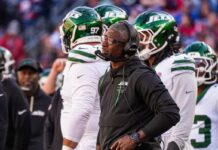 Aaron Glenn’s Jets again can’t exceed expectations as lengthy record of errors add up
